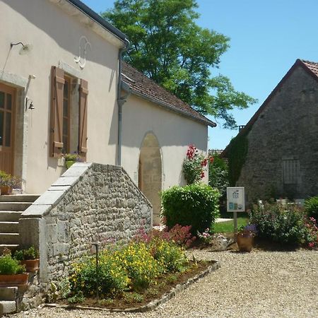 Bed and Breakfast Ferme Du Pigeonnier Montceau-et-Echarnant Esterno foto