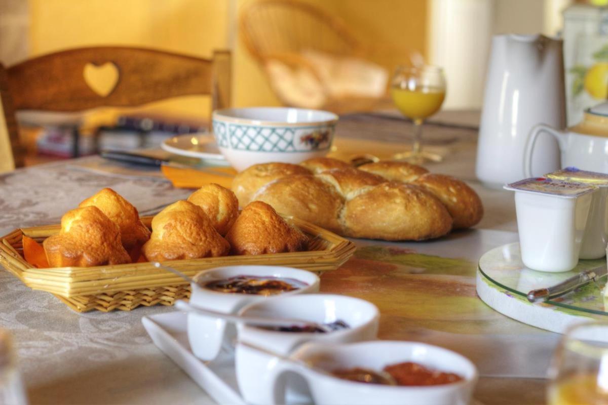 Bed and Breakfast Ferme Du Pigeonnier Montceau-et-Echarnant Esterno foto