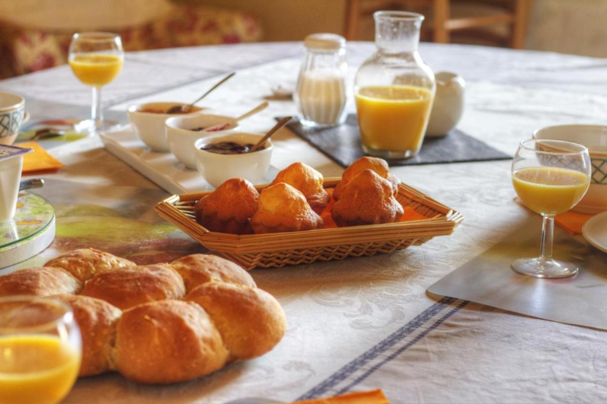 Bed and Breakfast Ferme Du Pigeonnier Montceau-et-Echarnant Esterno foto