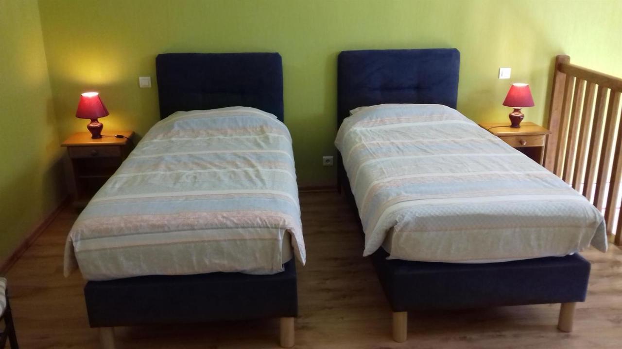 Bed and Breakfast Ferme Du Pigeonnier Montceau-et-Echarnant Esterno foto