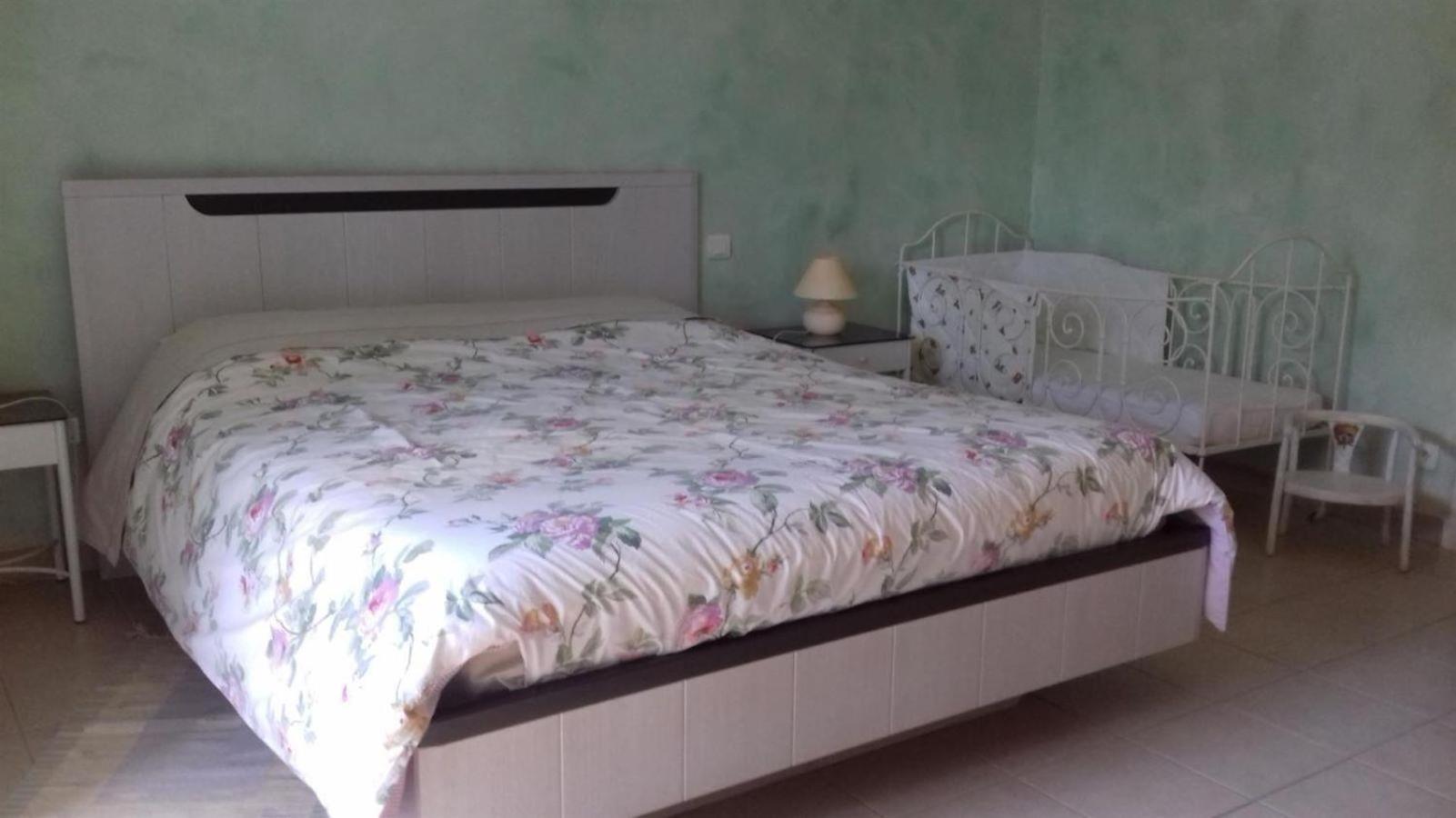 Bed and Breakfast Ferme Du Pigeonnier Montceau-et-Echarnant Camera foto
